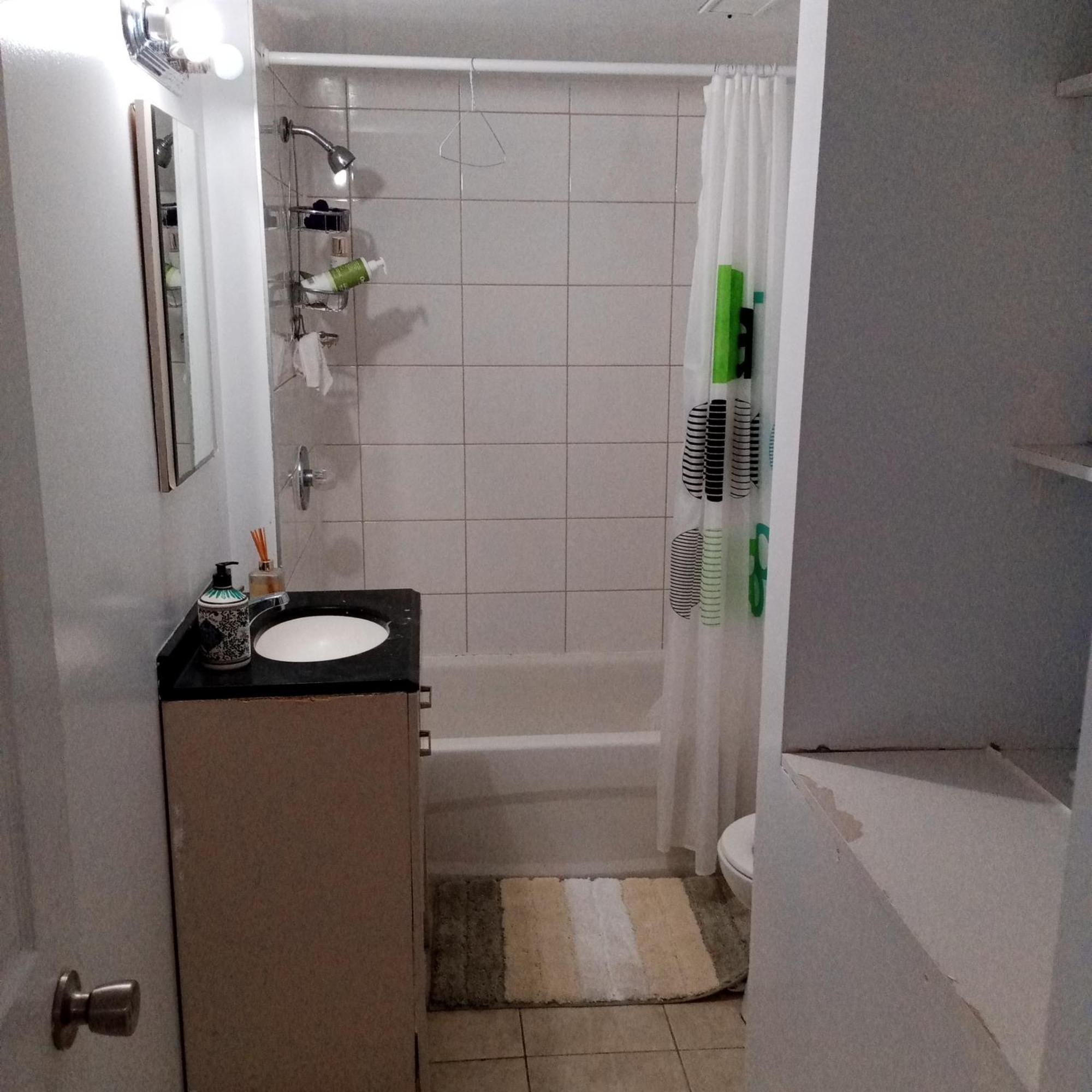 The Basement By The Side Door Guest House Ottawa Ngoại thất bức ảnh